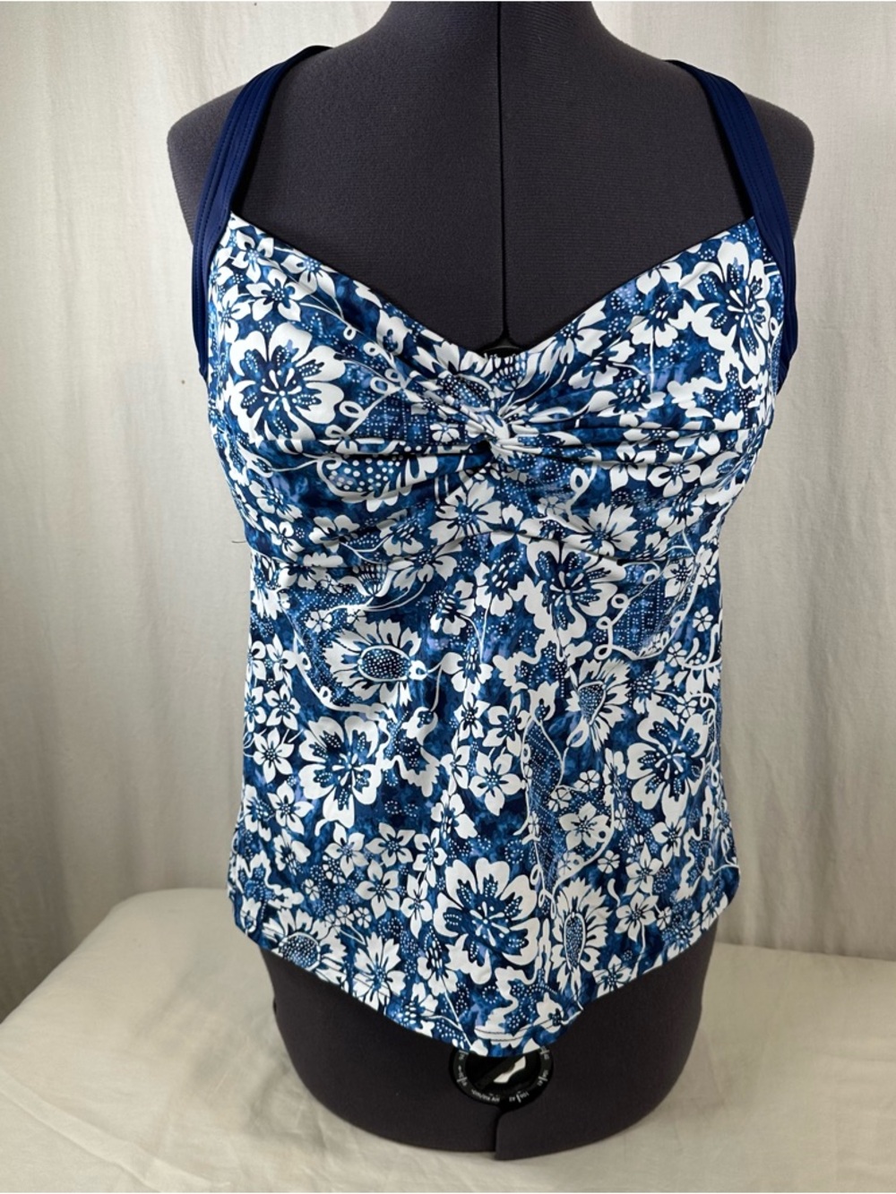 Title Nine Pele Sz 36DD Underwire Tankini Top